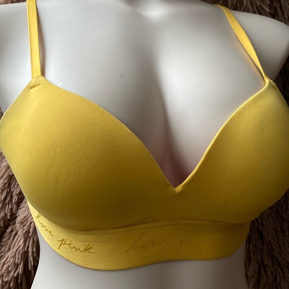Victoria’s Secret PINK Wear Everywhere No WIRE Push Up Bra 32C
